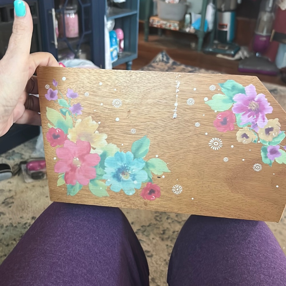 Pioneer Woman storage bin. Sweet Romance pattern